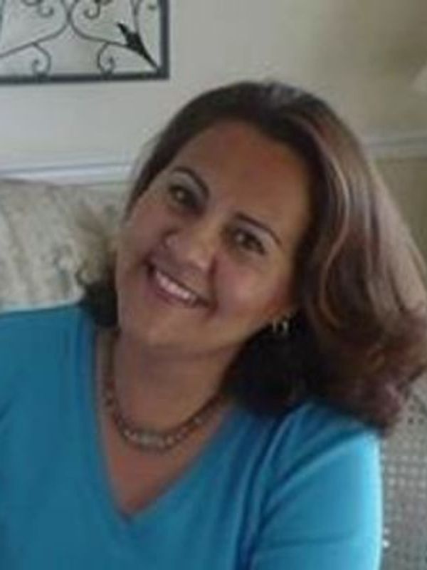 Headshot of Suely a Clinical Therapist in Mental Health
