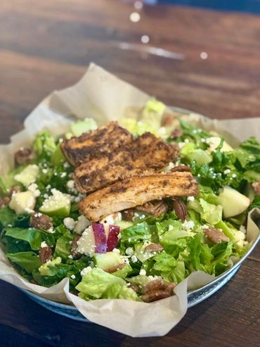 Marauder's House Salad with blackened chicken