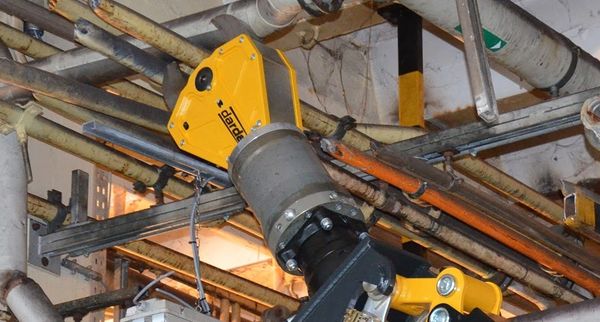 Darda's multicutters are excellent attachments for interior scrapping and steel demolition projects. 