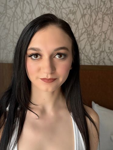 Daya before concert - hair and makeup 