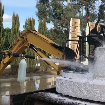 Hot pressure washing commercial machinery