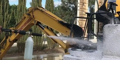 Hot pressure washing commercial machinery