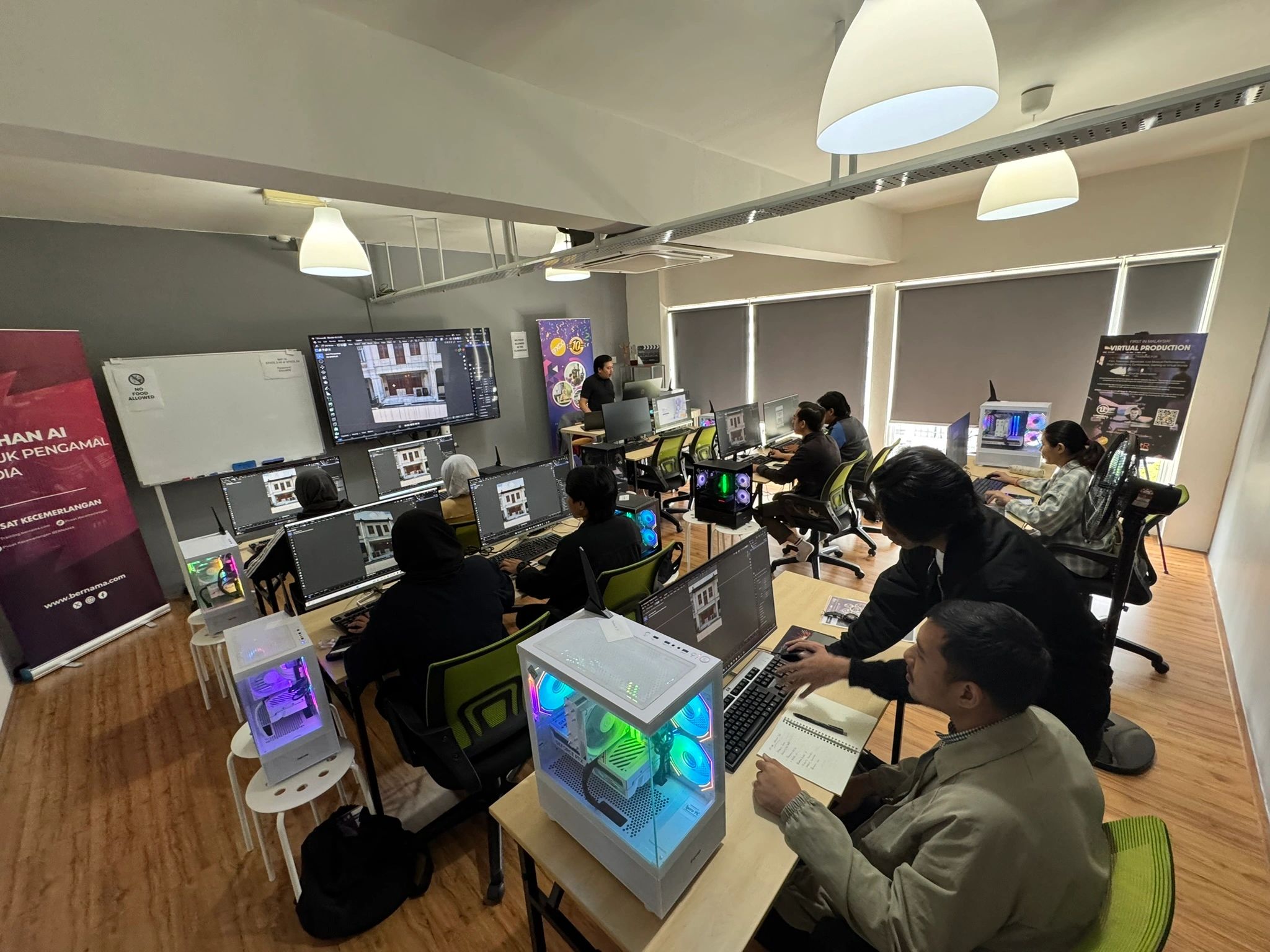 Video editing course participants at EFXCO Academy in Cyberjaya
