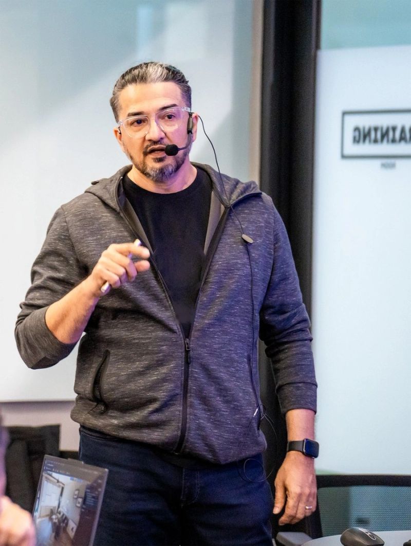 Hussin Khan teaching Unreal Engine