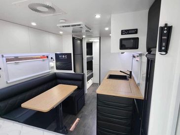 Vibe caravans, Hybrid caravan, Internal family caravan, Bunk caravan layout, Vibe caravans
