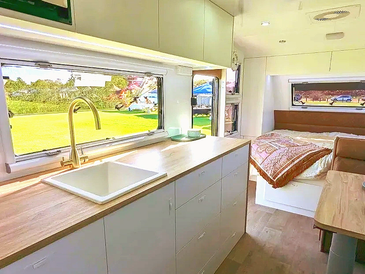 Family caravans,,Vibe caravans, offroad caravans, lotus caravans, hybrid caravans, 