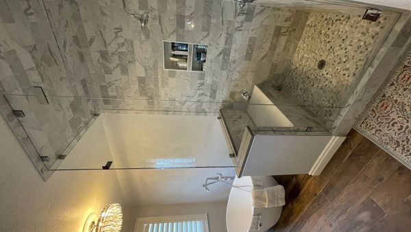 This has a steam shower...