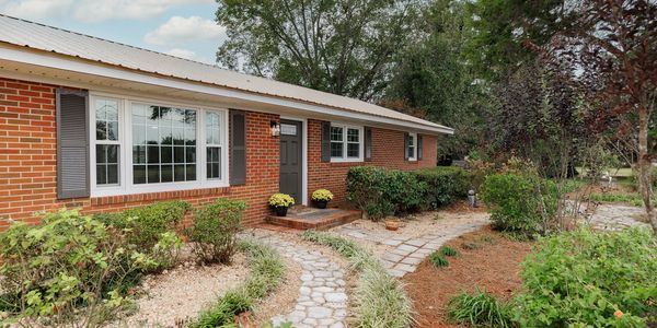 Medium renovation of 4-side brick ranch in Bogart GA, Oconee county