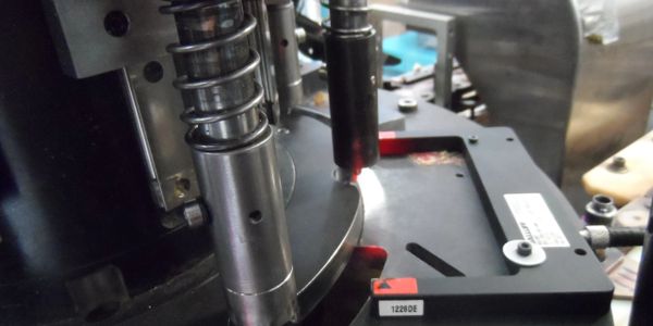 Laser feeder