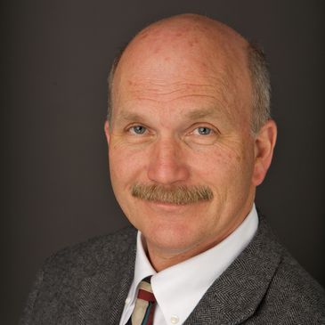 Picture of the Broker Gary Arnold.