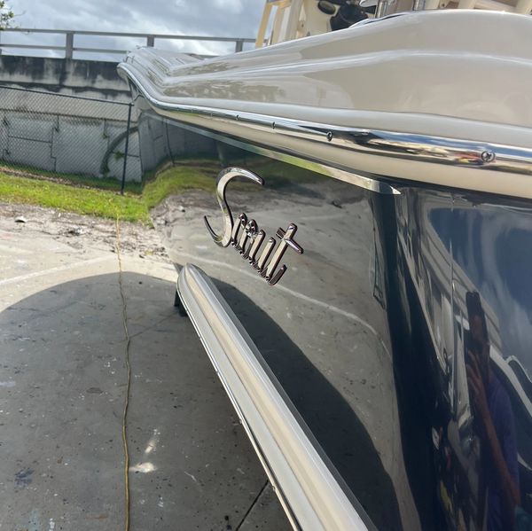 This 25 ft Scout has been fully restored with a meticulous 3-Step Restoration process. 