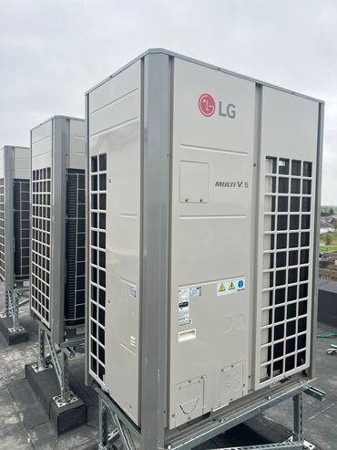 Commercial rooftop HVAC units installed by Kelvin Energy Inc. in Ottawa.
