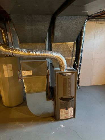 High-efficiency furnace replacement by Kelvin Energy Inc. in Ottawa, Ontario.