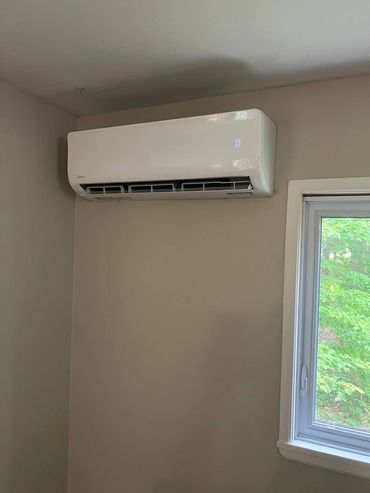 Wall-mounted mini-split unit by Kelvin Energy Inc. in Ottawa, Ontario.