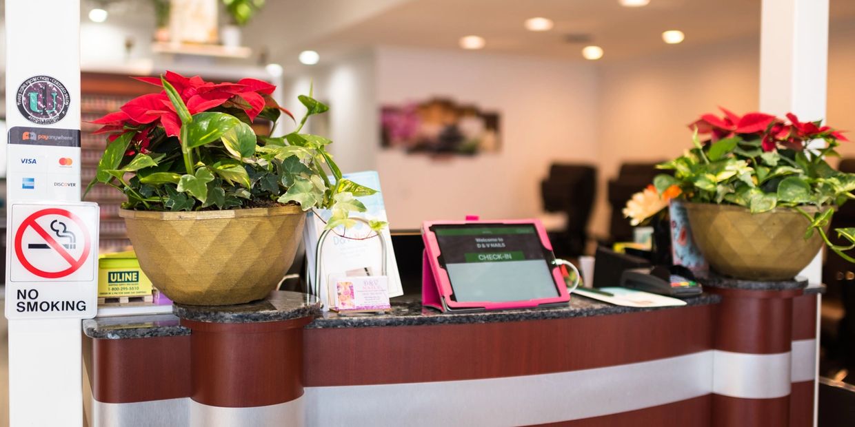 About D&V Nails Monroeville, PA