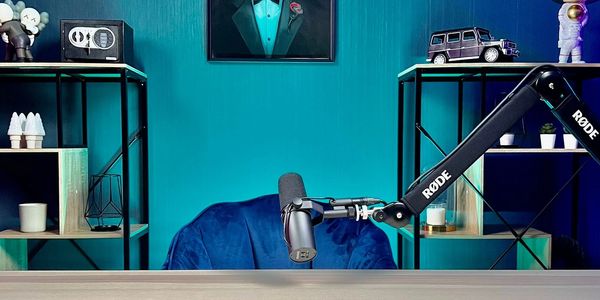 best podcast studio dubai as to offer with a blue setup