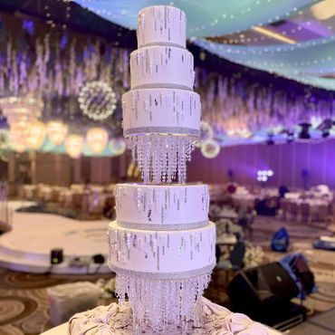 Chandelier Style Wedding Cake By Daniel's Bakery Cafe