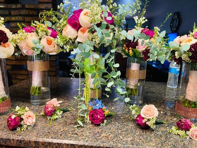 Wedding Desserts
Globe-Miami Wedding Vendor
Wedding Flowers
Wedding Bouquets