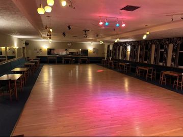 Join us for beginners ballroom classes near Knaresbourgh and Wetherby