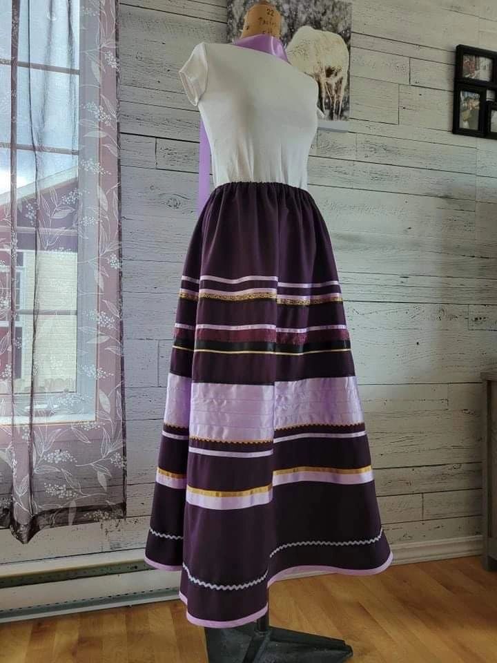 Jupe Traditionnelle Taille 38/40 – Style Ethnique, Très Bon état, Coupe Féminine