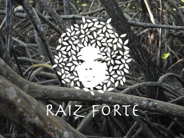 Foto Raiz Forte com Logo no manguezal do Es