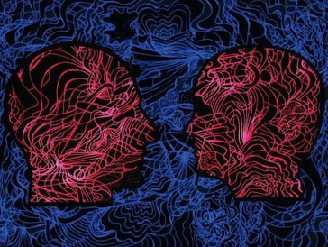 Arte digital Multisensorial – desenhos abstratos digitalizados na forma de cabeças humanas.  