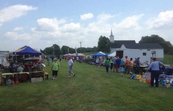 The Saturday Farmer's Market At Steepleview Farm
