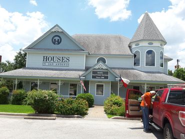 Roof Replacement to Houses in San Antonio - Castle Hills, TX 