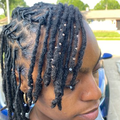 What Are Loc Sprinkles? Decorate your hair!