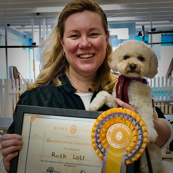 Ruth Lott Dog Groomer
Haslemere