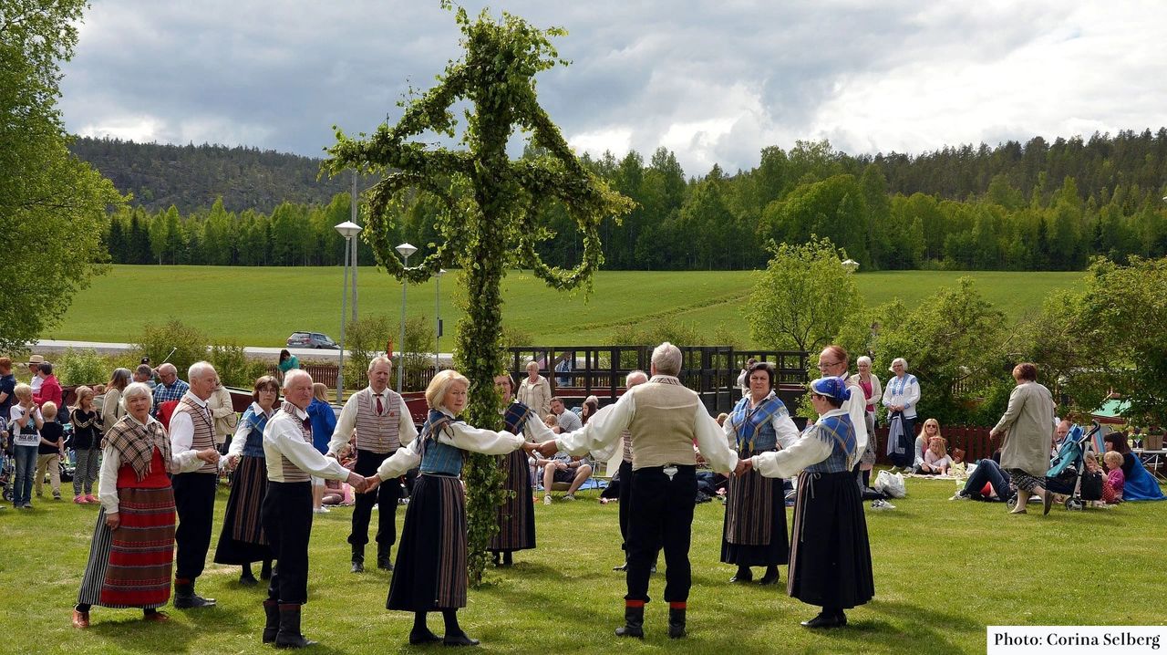 芬蘭人最重視的節日——仲夏節