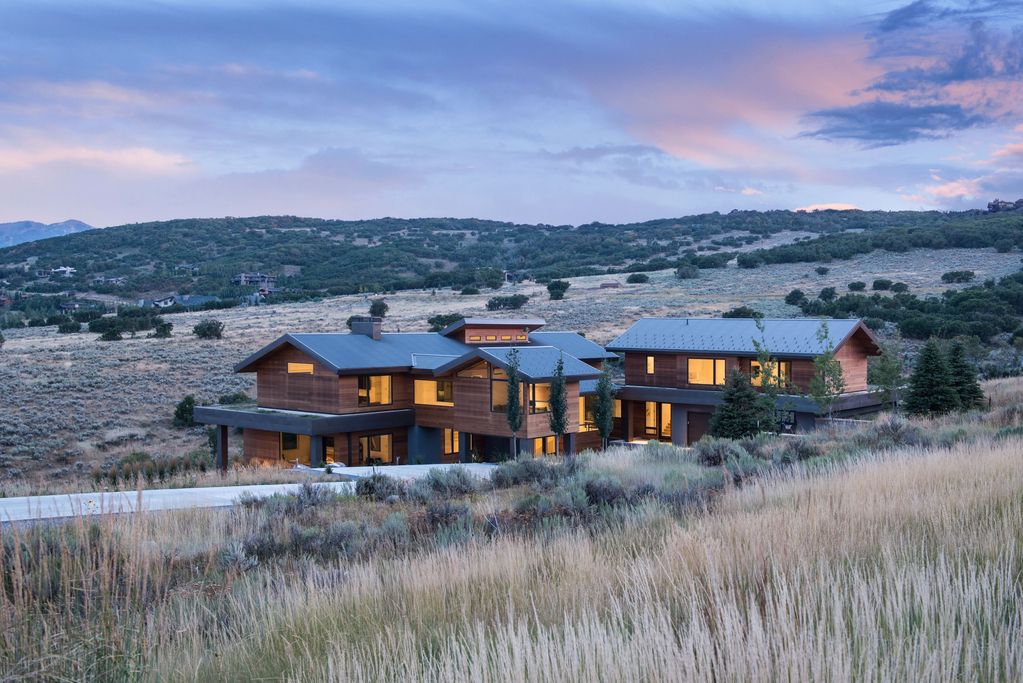 Exterior of home in the Preserve built by Chad Flinders Construction.  