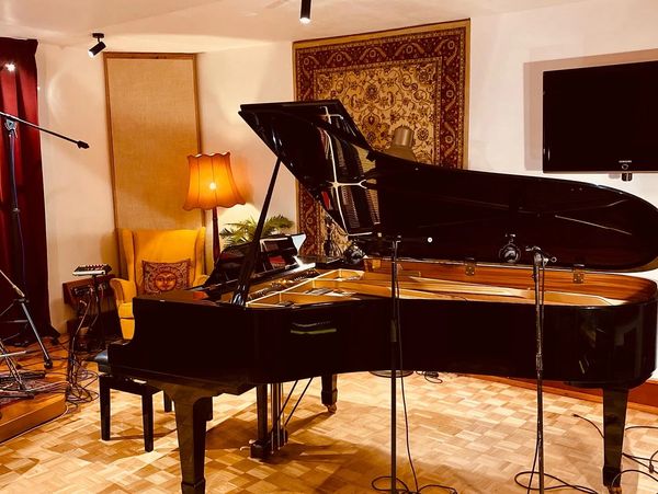 Yamaha C7 Piano