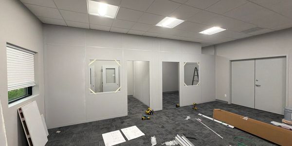 Modern Design Elements: Sleek finishes enhance the aesthetic appeal of any office.