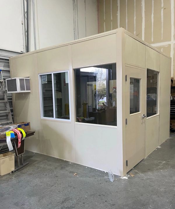 A small modular installations designs with several windows, door by SoFlo installations