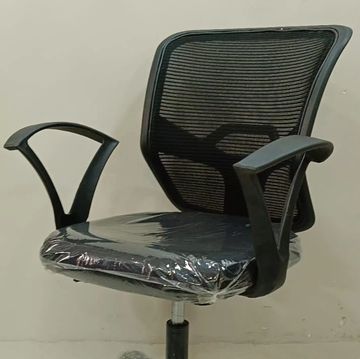 MEDIUM BACK MESH OFFICE CHAIR