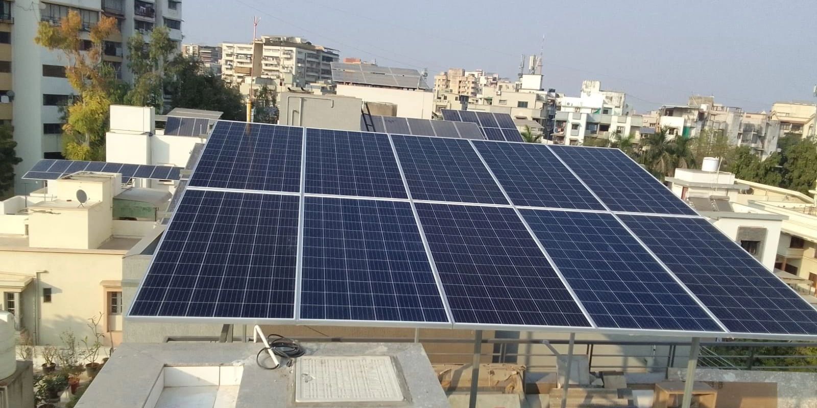 //img1.wsimg.com/isteam/ip/a871012f-91c8-44d7-b32a-f4b93346ac13/3kw-on-grid-solar-rooftop-system.jpeg/:/rs=w:1300,h:800