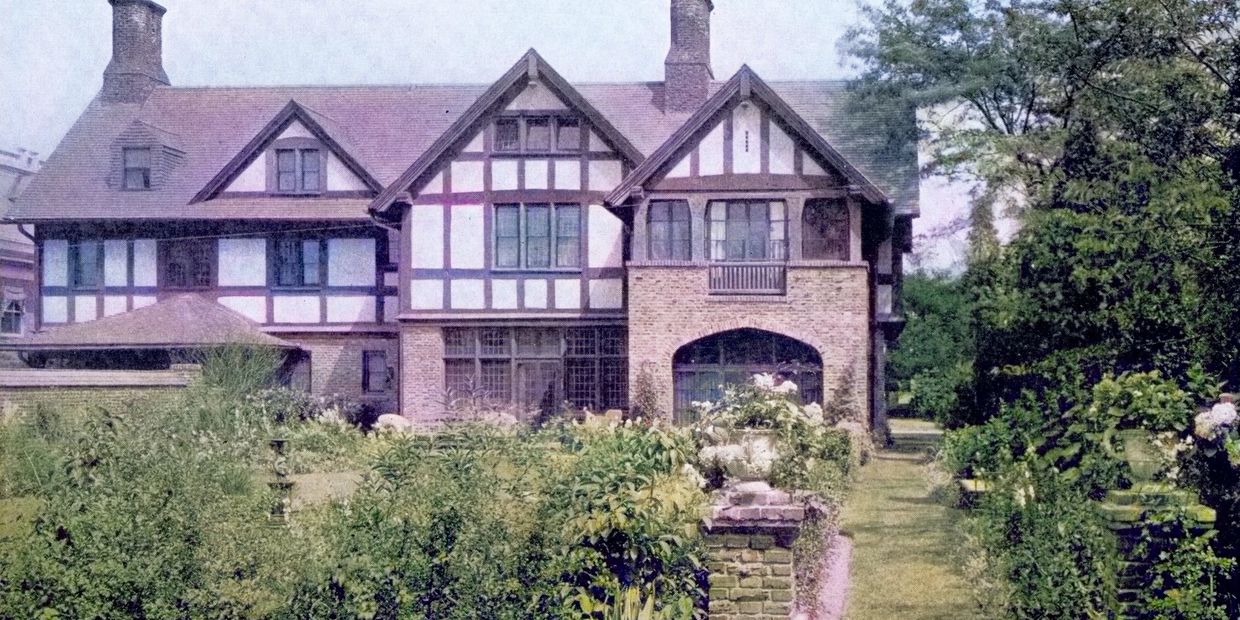 About Mauchline Manor