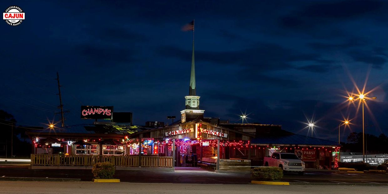 Champy's on Lee Highway, Night Photo.