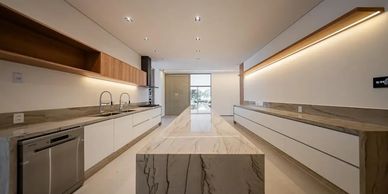 Cozinha luxuosa de alto nível 