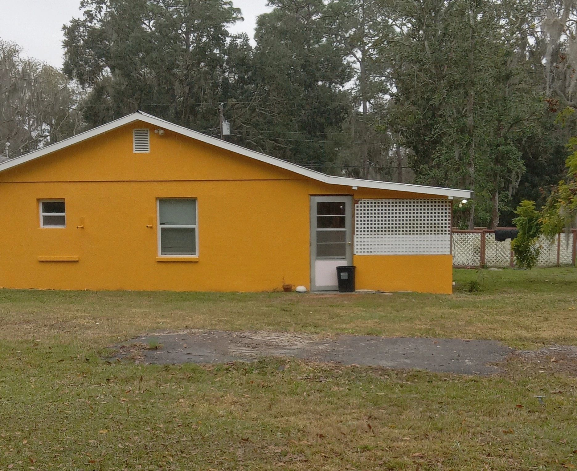 Household items, Construction Materials, Fencing, Furniture, Mattresses, All Metal Recycling 