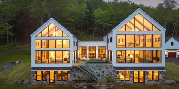Skyland Farm Luxury Estate Vermont: WSJ House of the Year, Equestrian Facilities, and Mountain View 