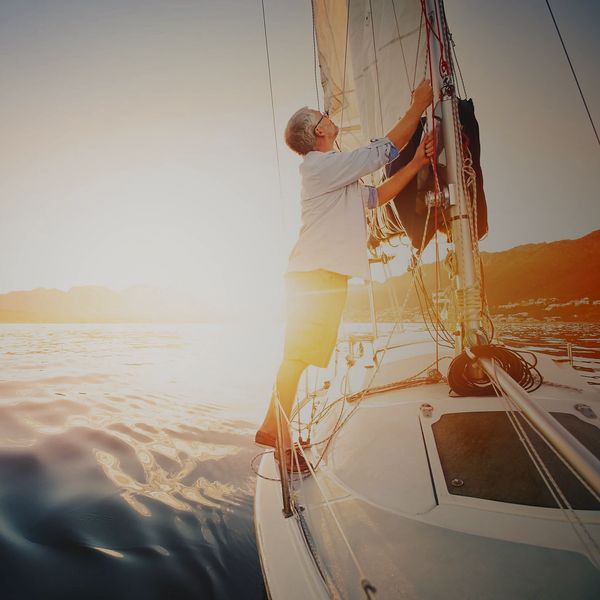 Manutenzione barche a vela e a motore.
