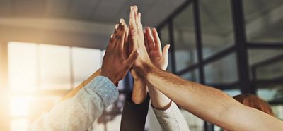 High-five Team