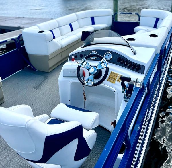 Rent drive boat pontoon nyc nj monouth country jersey shore jet ski keyport staten island close fun