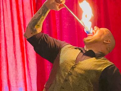Scary Magic Show - Ziggy offers spine chilling illusions with mystery and suspense & Halloween Magic