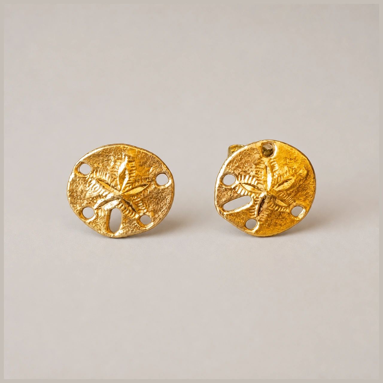 14K Sand Dollar Post Earrings