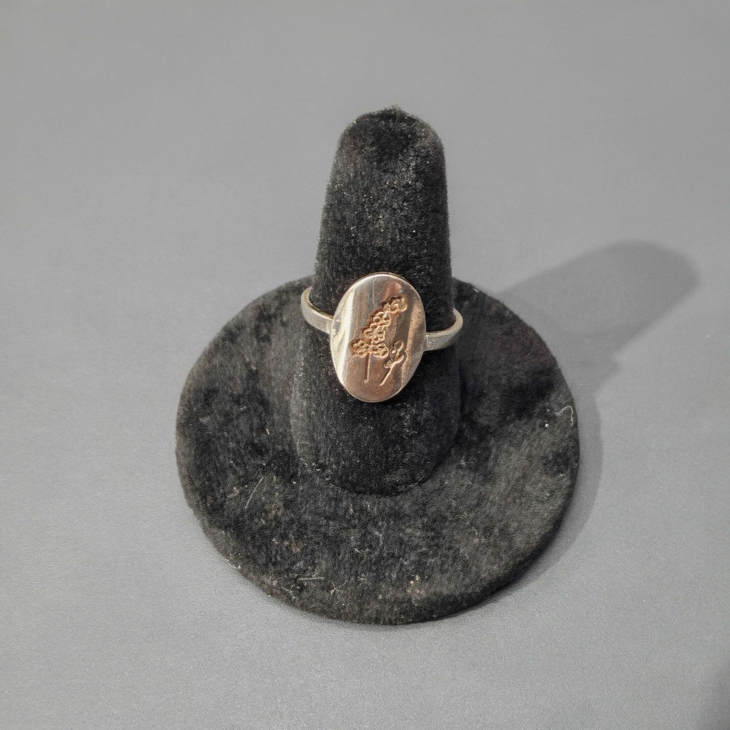 .925 Ring With Flower Motif