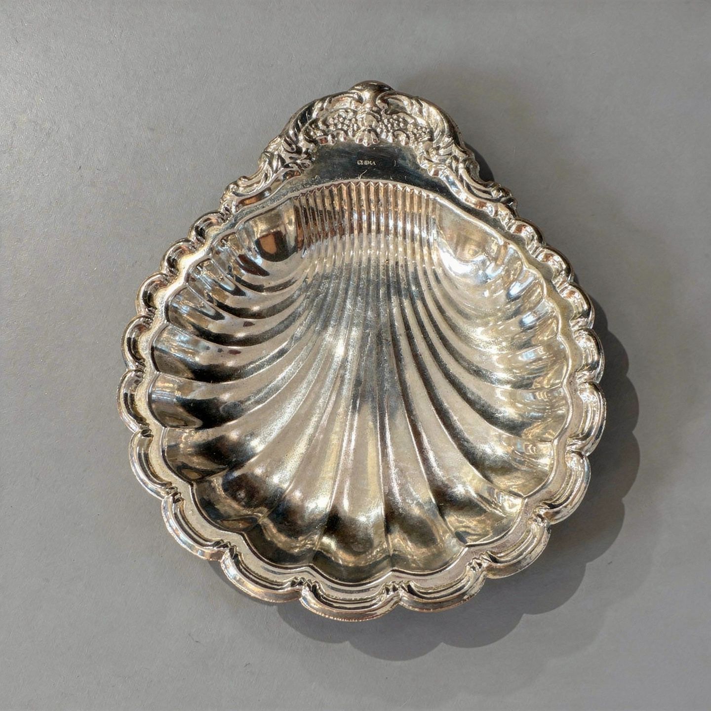 Clam Shell Small Tray