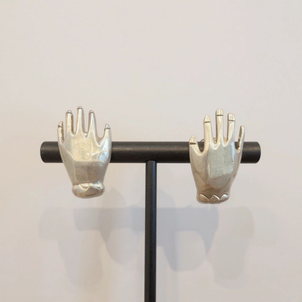 Hands Earrings .925